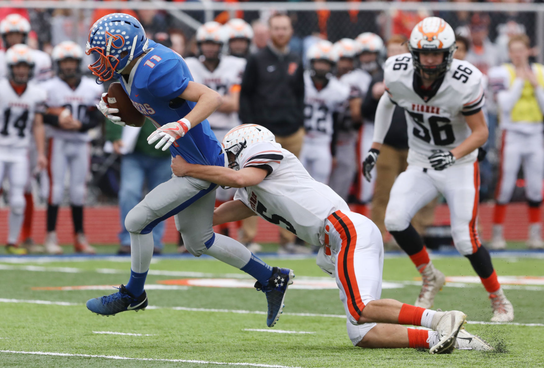 Argenta Oreana vs Fisher football 6 11.3.18.jpg